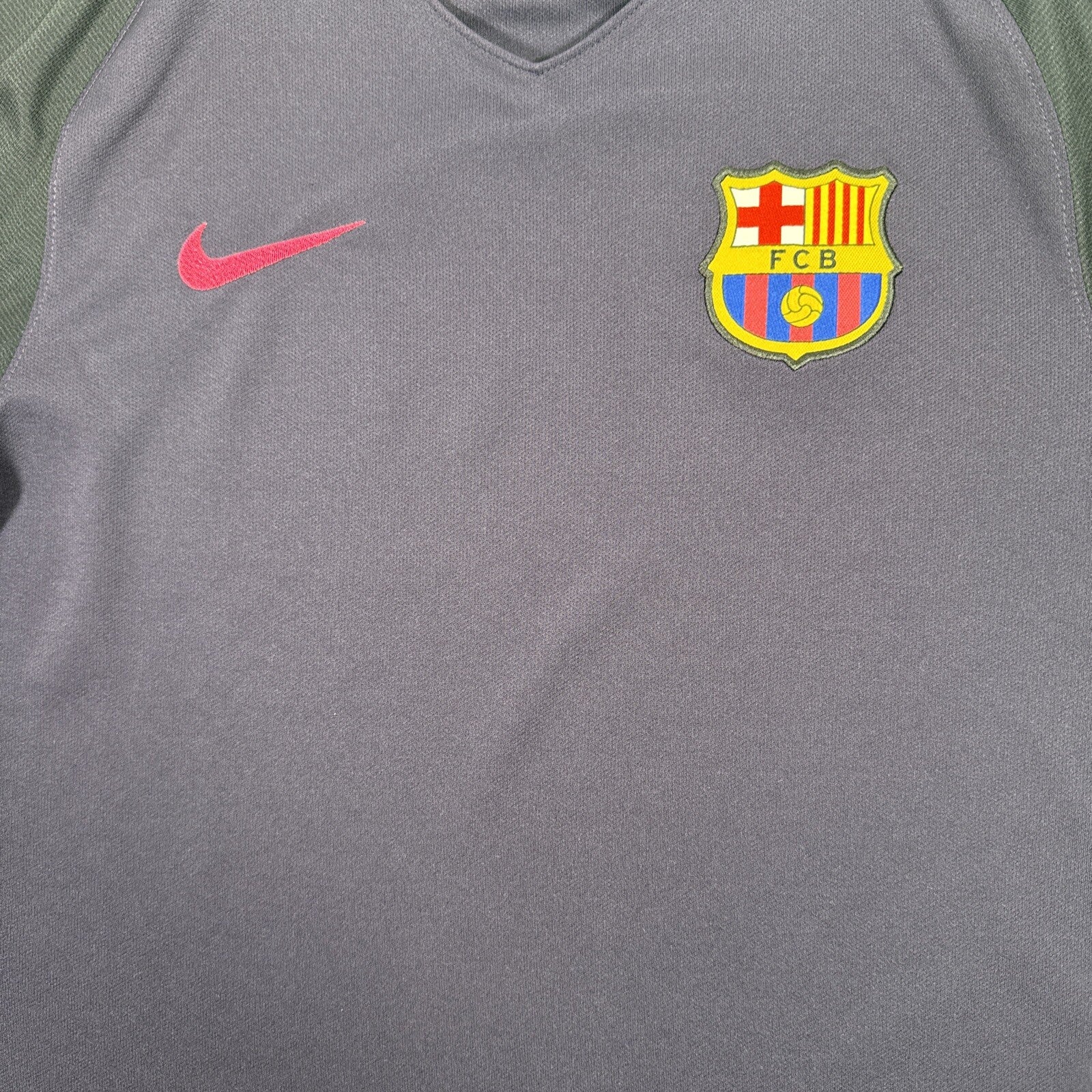 barcelona 2016 2017 away football shirt men s medium1