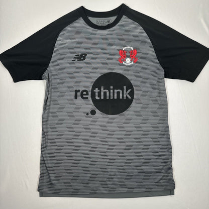 Leyton Orient 2020/2021 Training Football Shirt Small — full front view