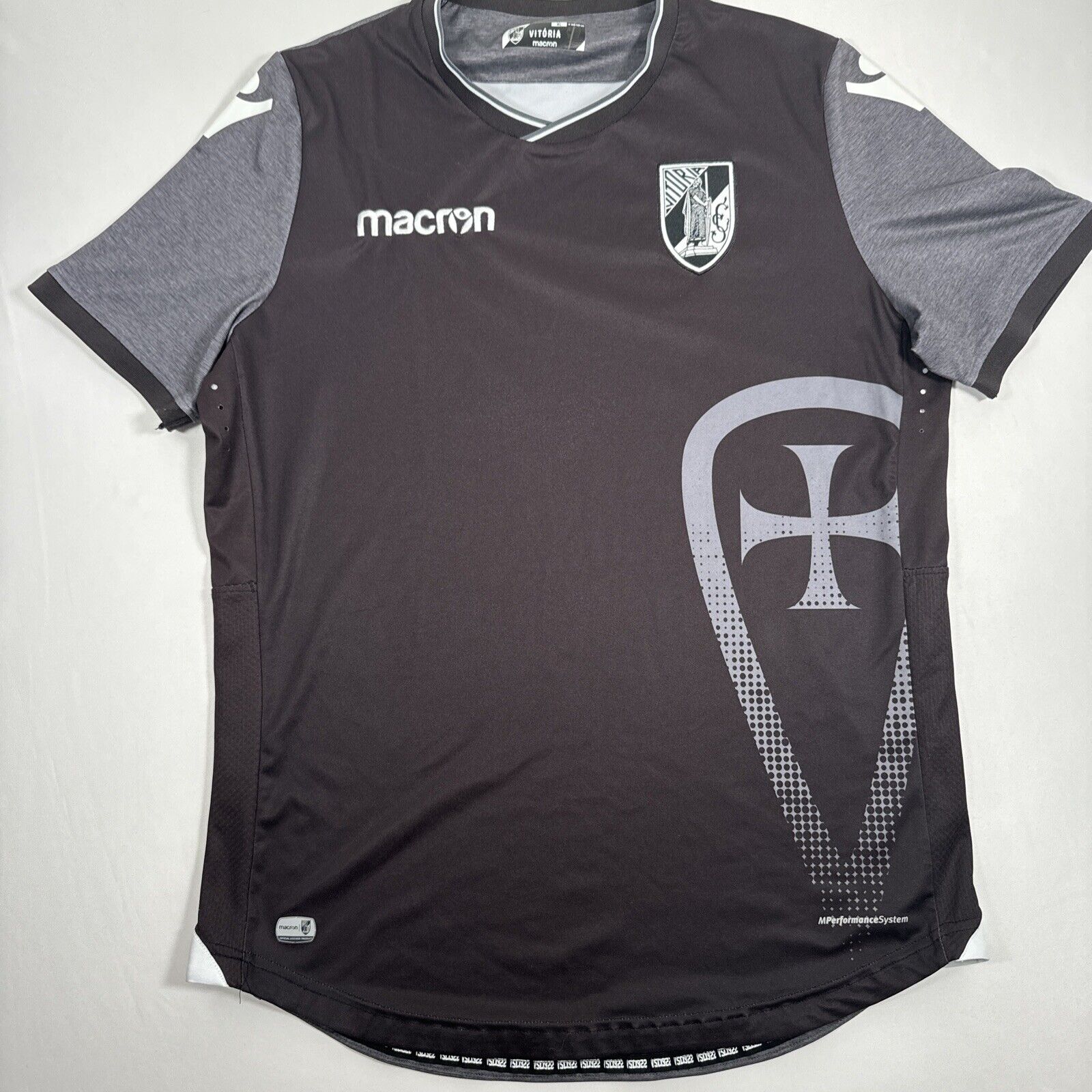 vitoria guimaraes 2018 2019 away football shirt men s xl2
