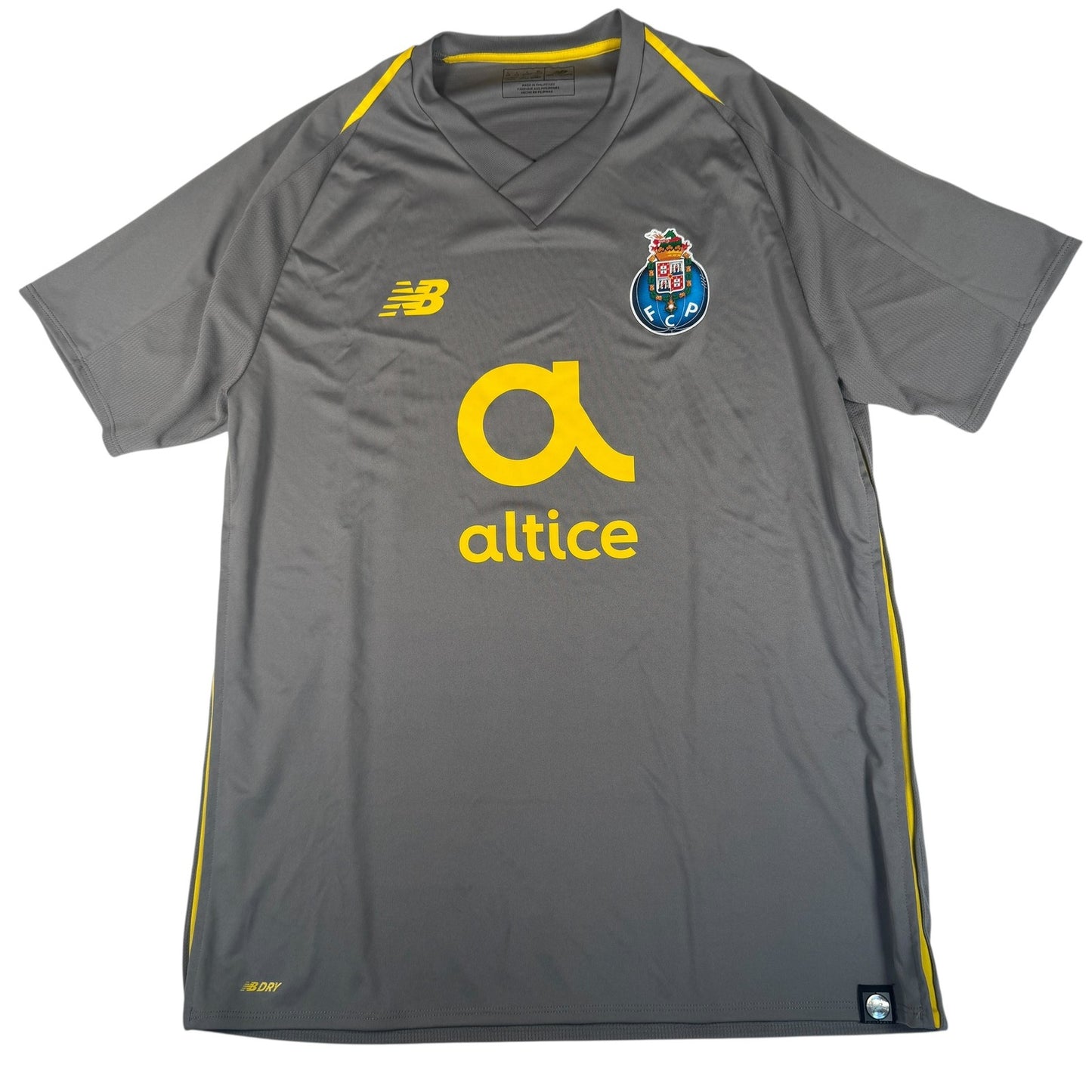 FC Porto 2018/2019 Away Football Shirt  Large