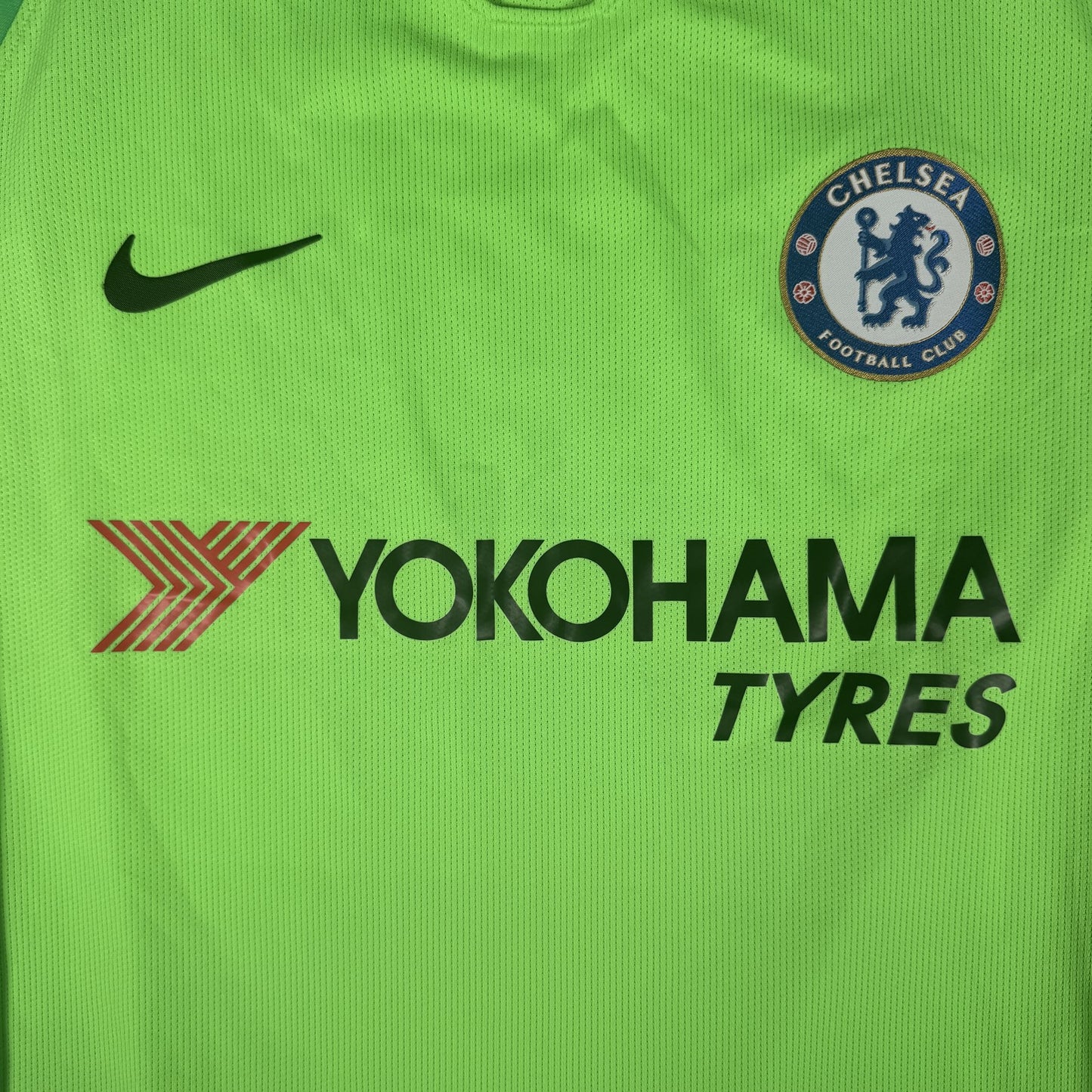 Chelsea 2018/2019 Long Sleeve Goalkeeper Football Shirt Medium