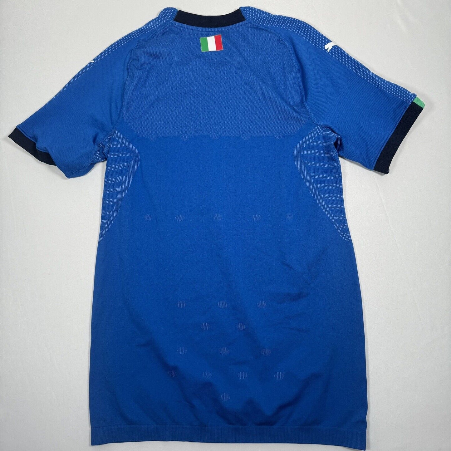 Italy 2017/2018 Home Football Shirt  Men’s Large