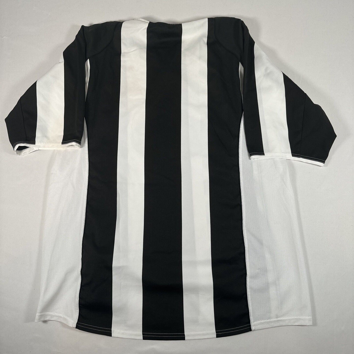 Juventus 2004/2005 European Home Football Shirt Men’s XL