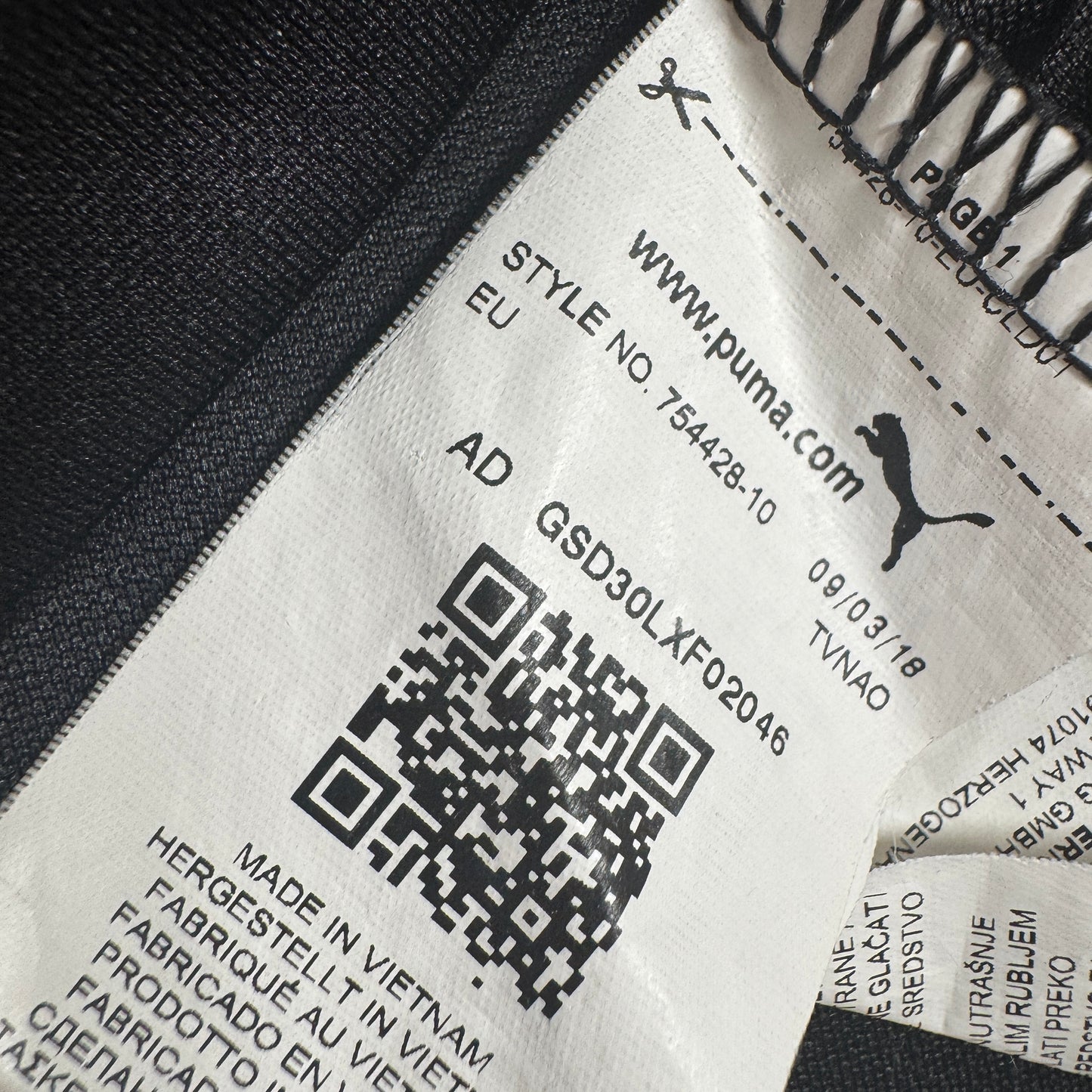 AC Milan 2018/2019 Third Football Shirt Small – Football Shirt Kingdom