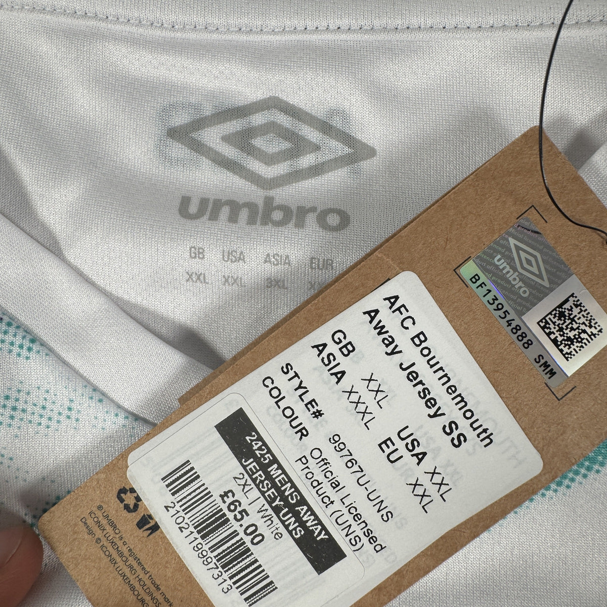 Size label inside AFC Bournemouth 2024/2025 away football shirt, size XXL