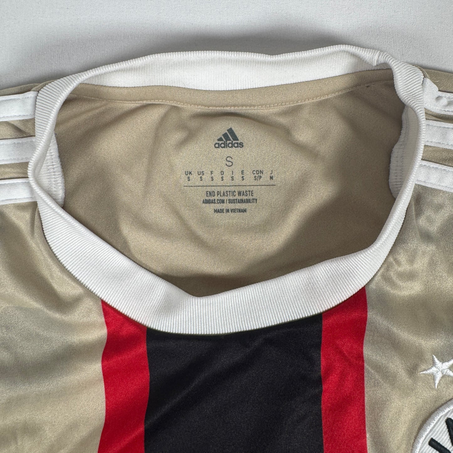 Ajax 2022/2023 Third Daily Paper Football Shirt Small – Football Shirt Kingdom