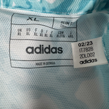 Size label inside Ajax 2023/2024 training football shirt, size XL