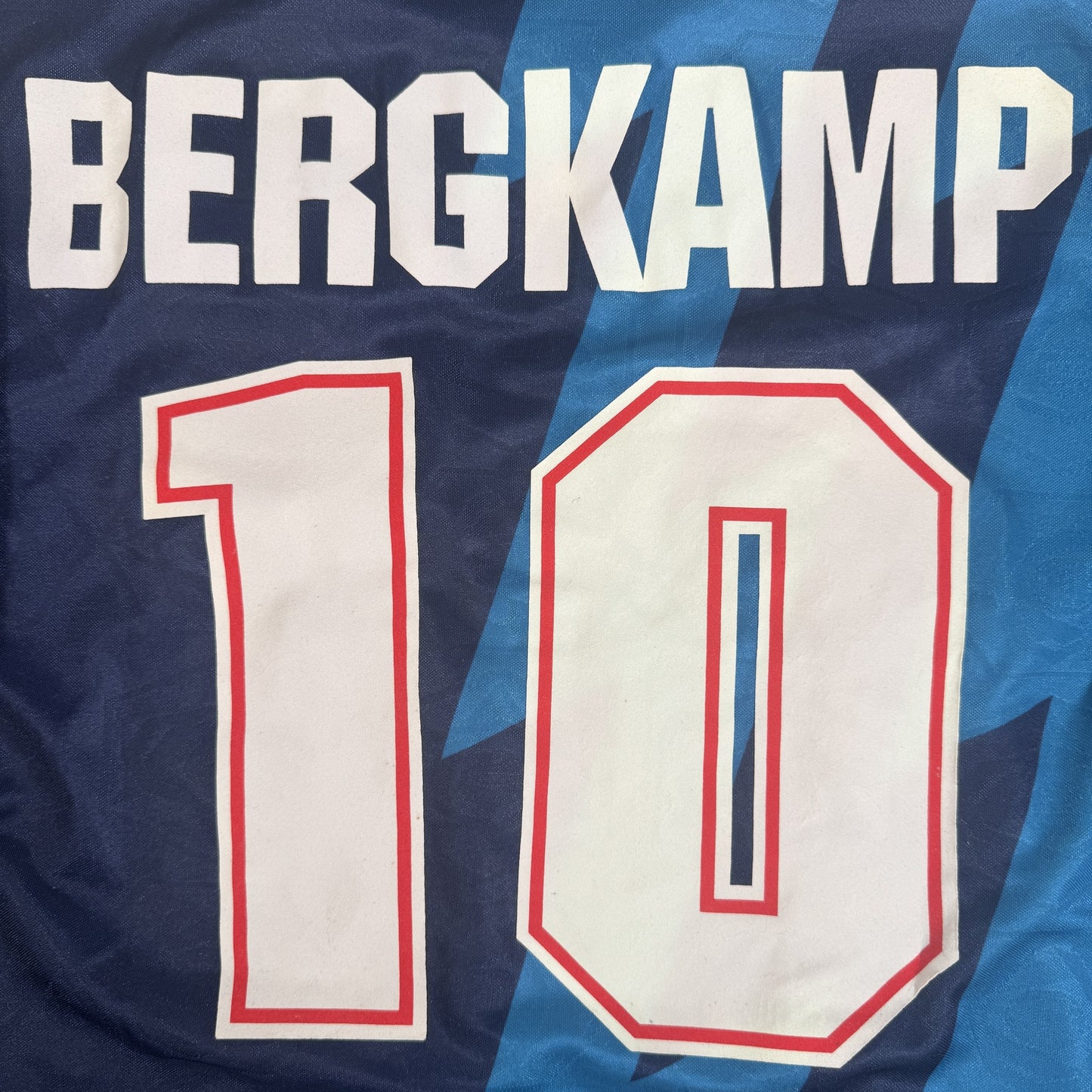 Bergkamp 10 Arsenal 1995/1996 Away Football Shirt Medium