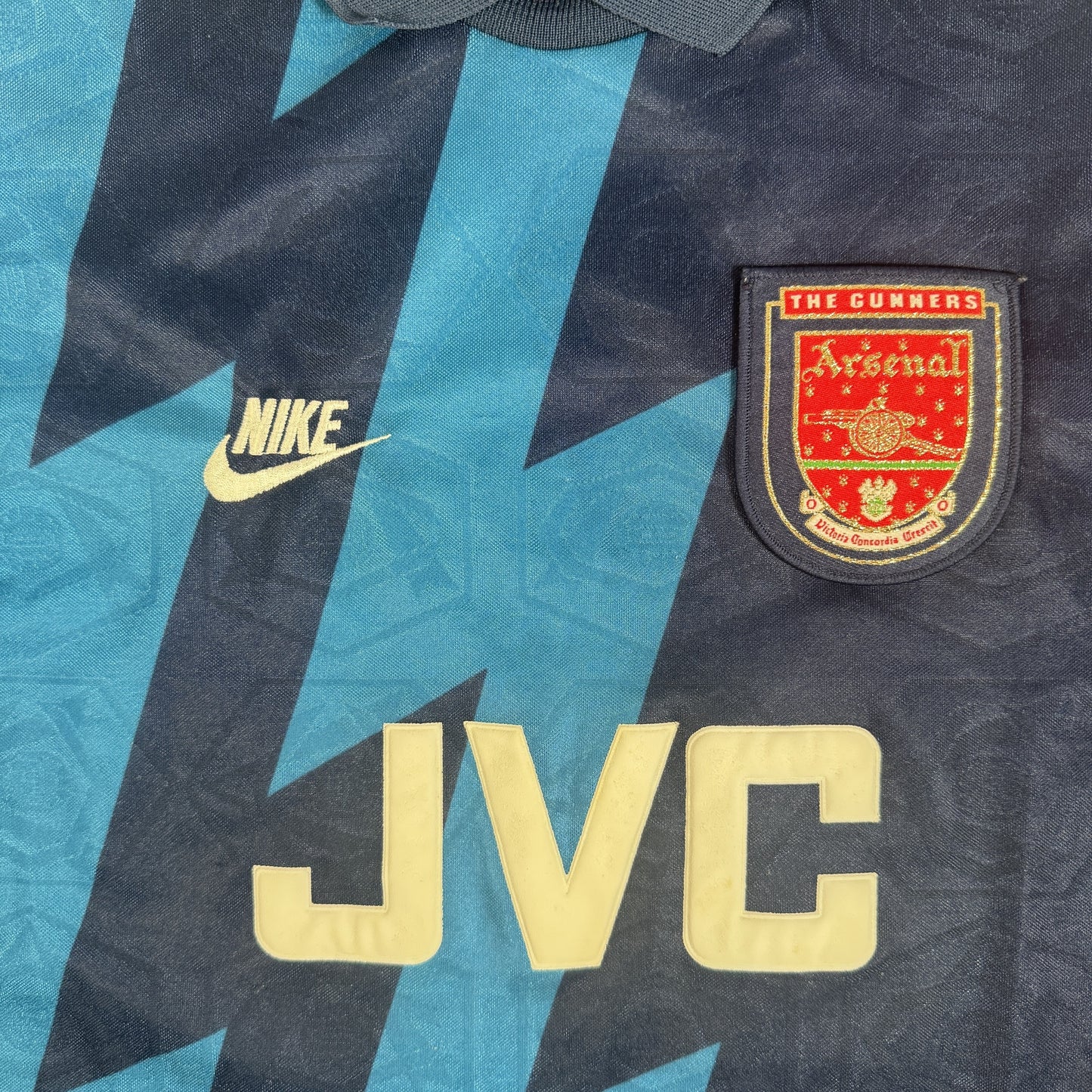 Bergkamp 10 Arsenal 1995/1996 Away Football Shirt Medium