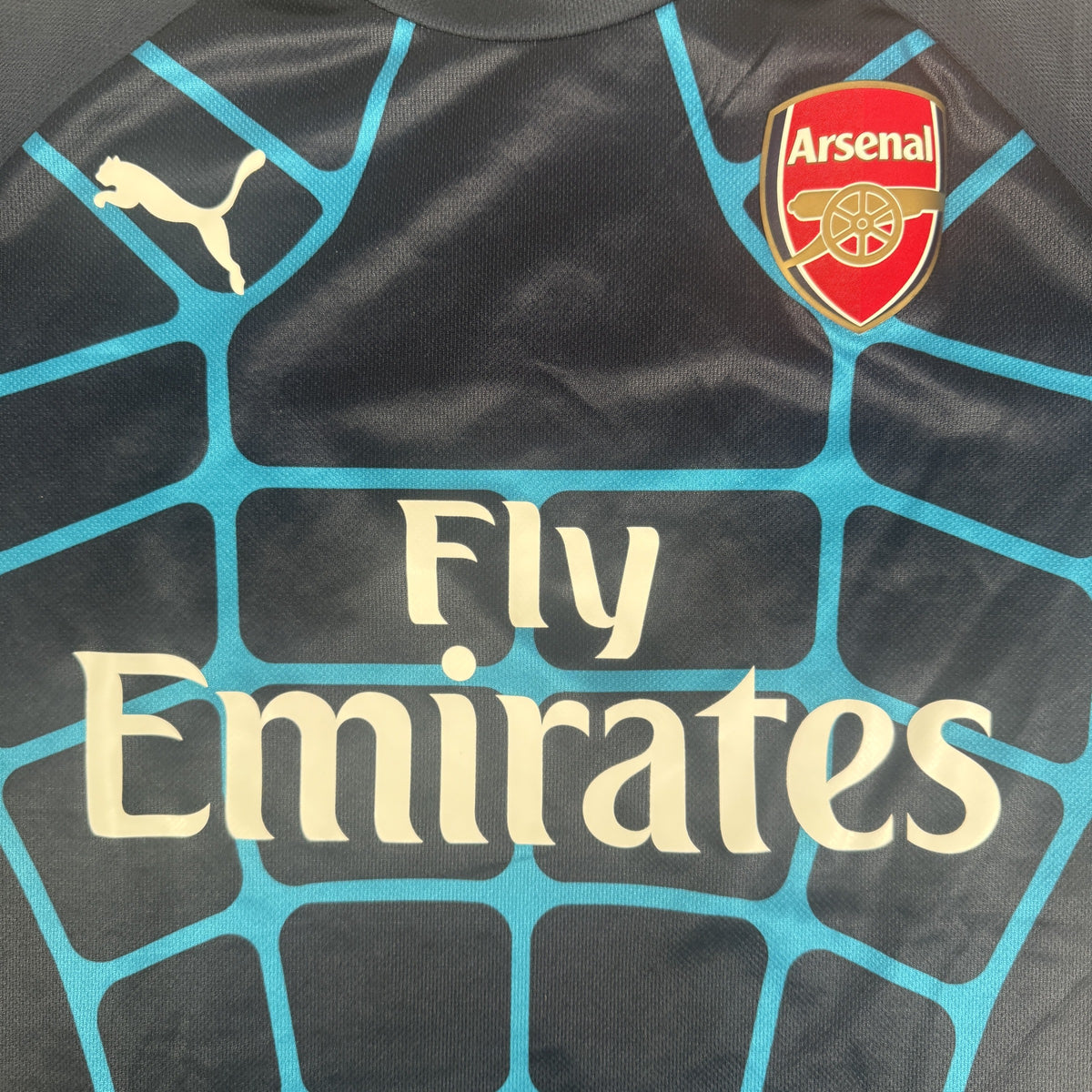 Arsenal 2015/2016 Training Football Shirt Medium