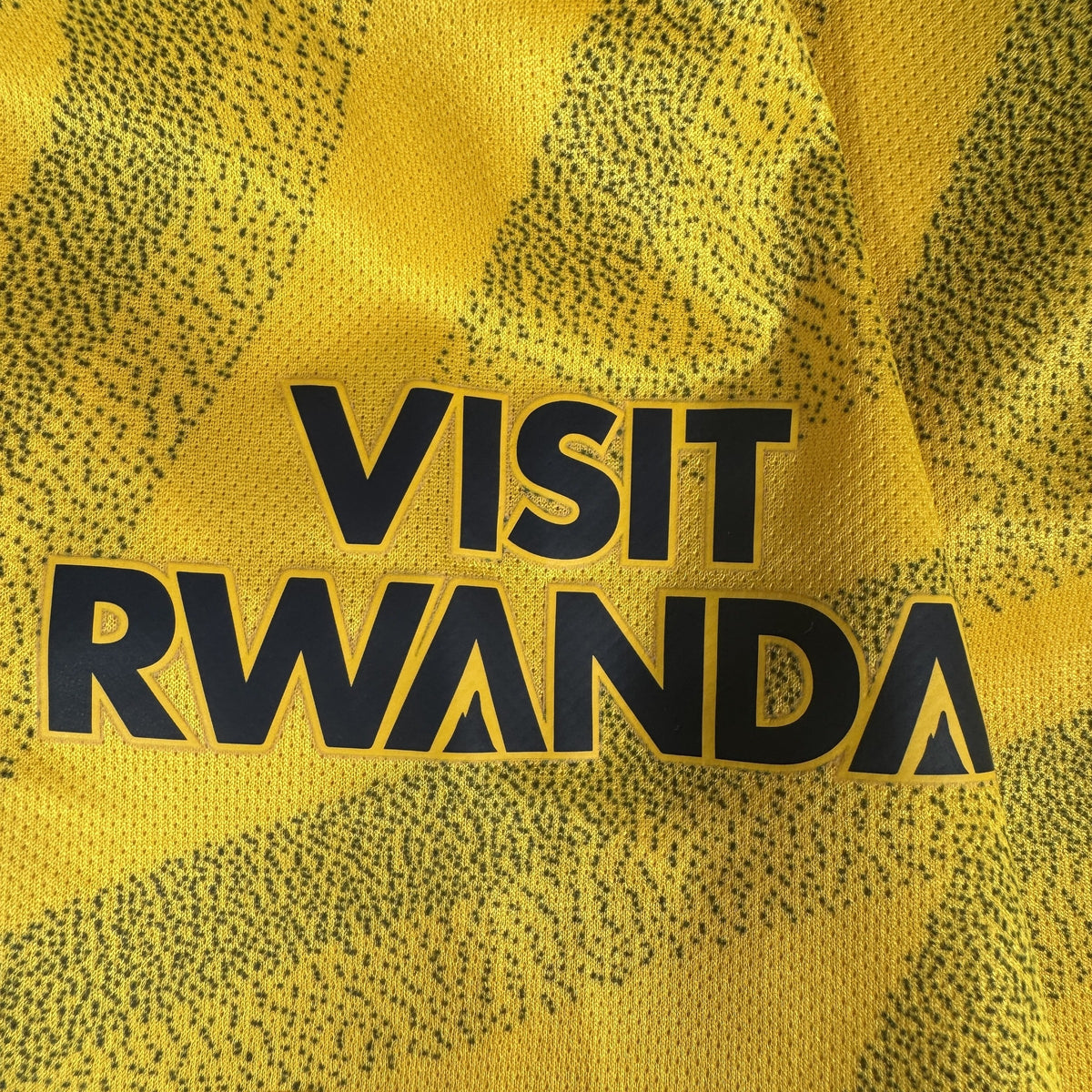 Arsenal 2019/2020 Away Football Shirt Small