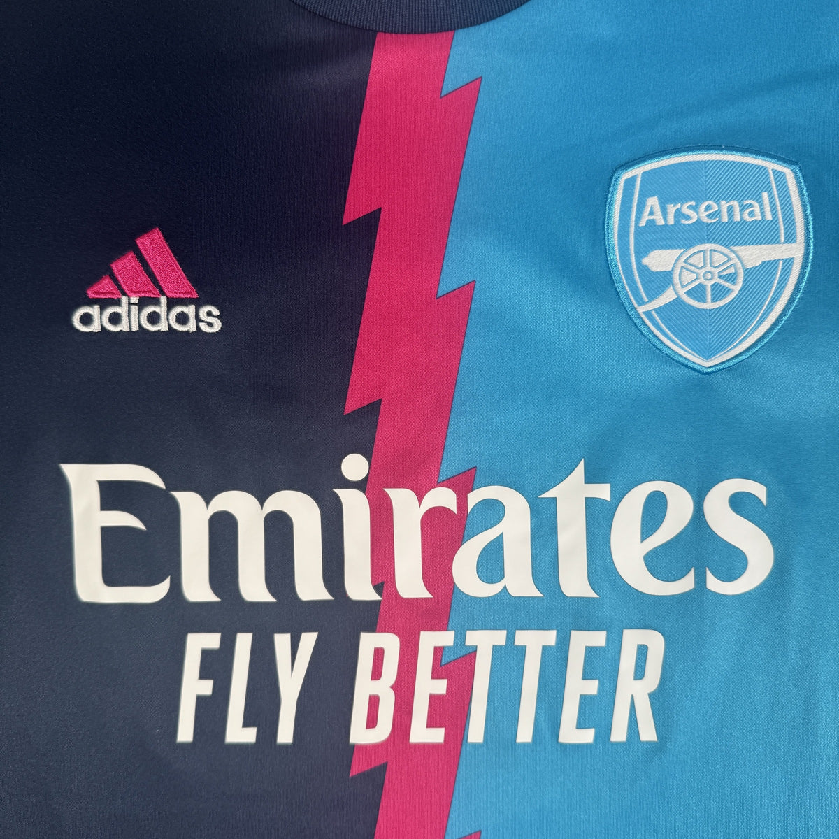Arsenal 2022/2023 Training Football Shirt Medium