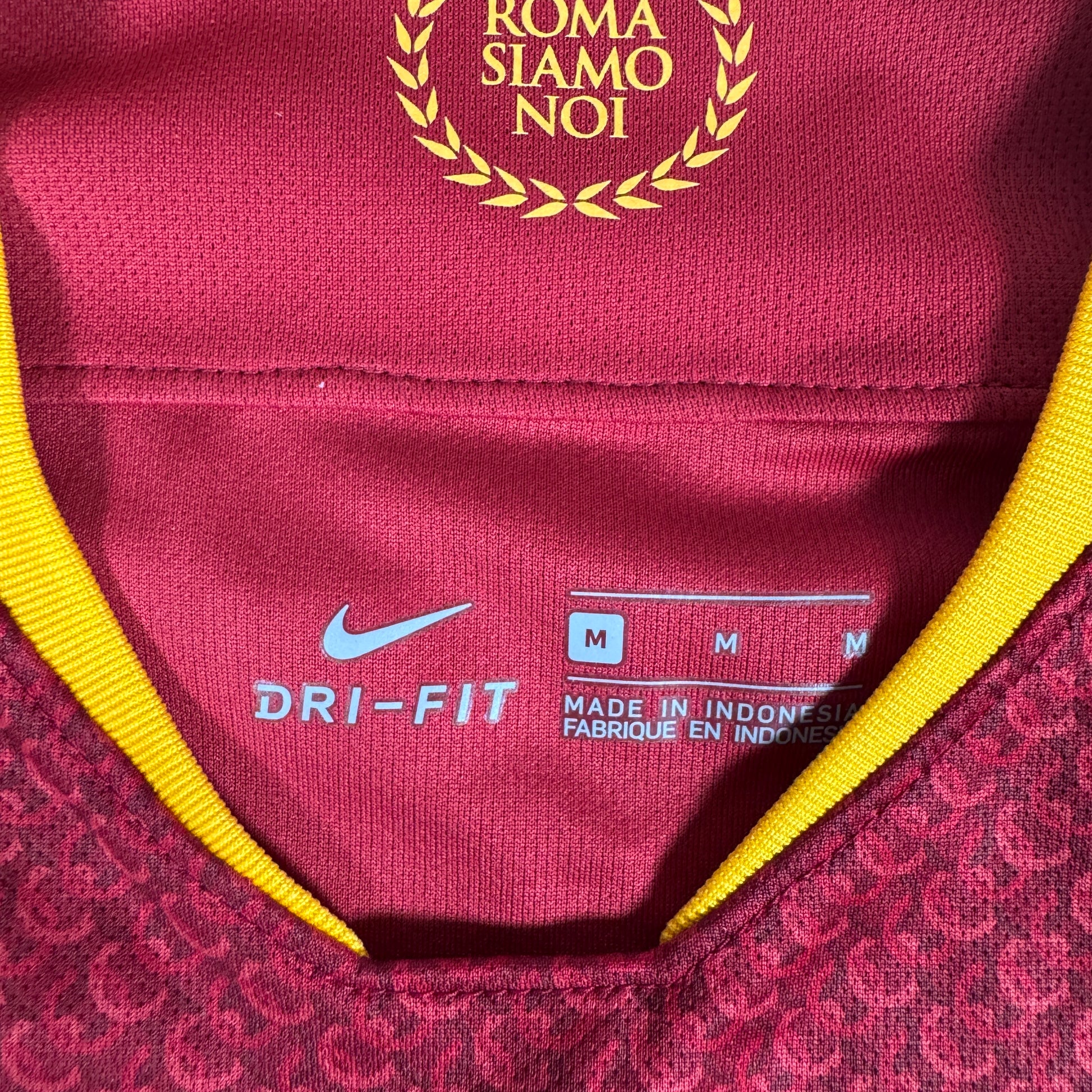 AS Roma 2018/2019 Home Football Shirt Medium – Football Shirt Kingdom