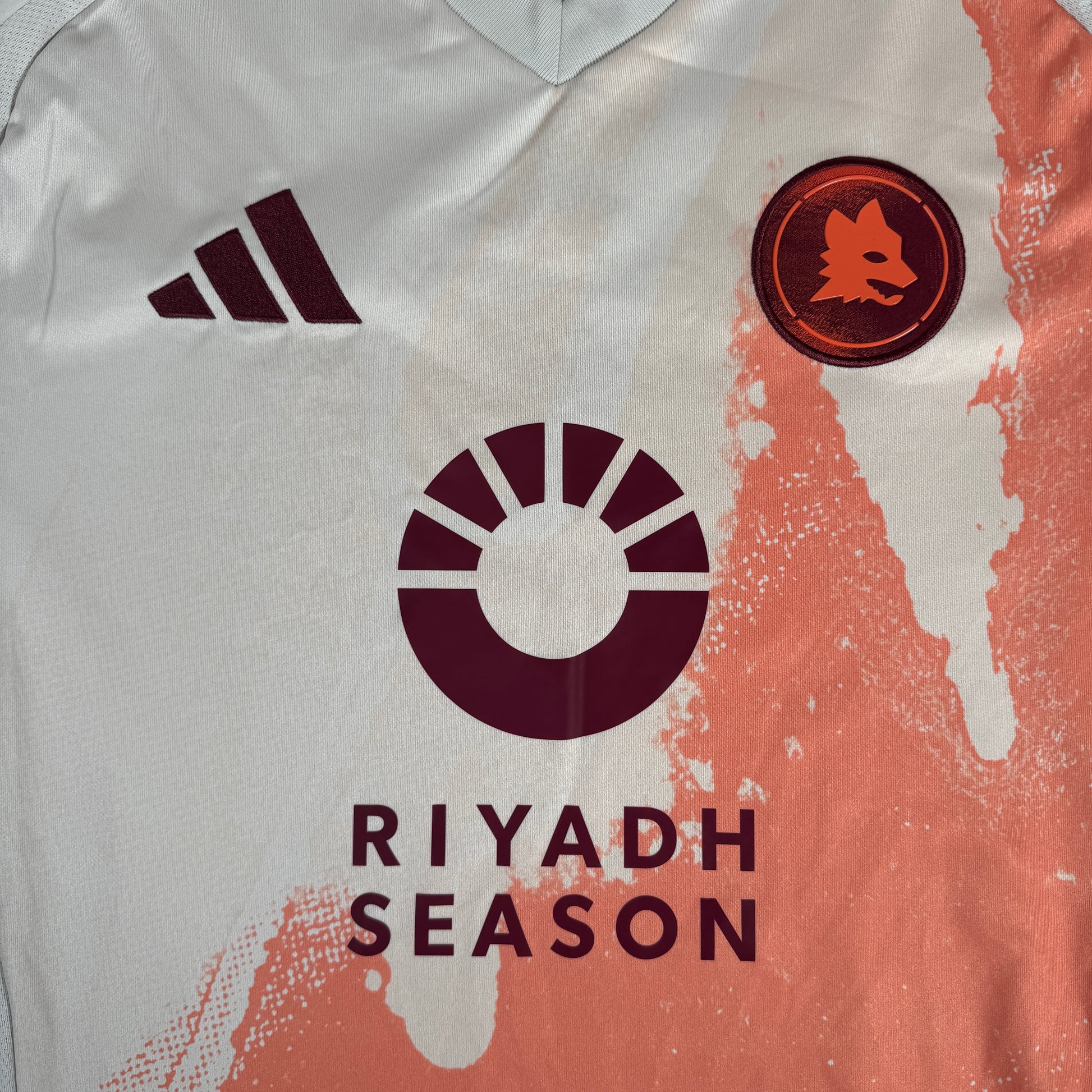 AS Roma 2024/2025 Away Football Shirt Large – Football Shirt Kingdom