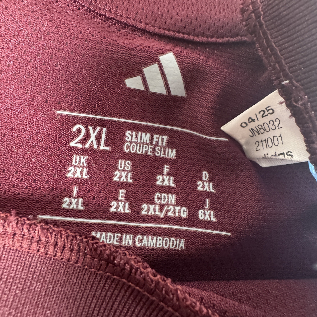 Size label inside Aston Villa 2025/2026 home football shirt, size XXL