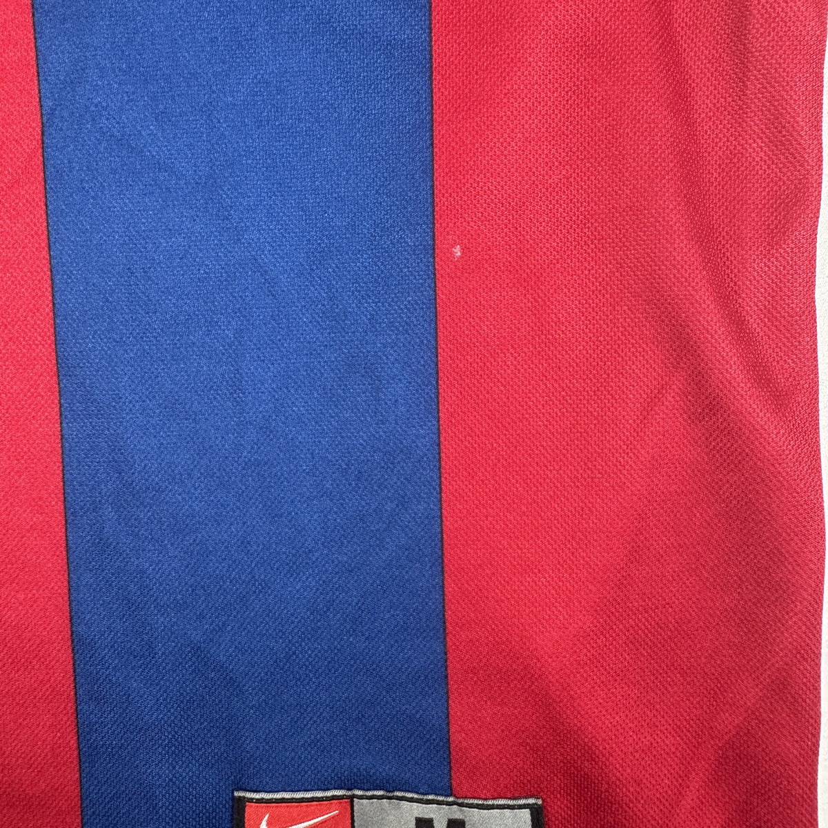 Barcelona 1998/1999 home football shirt, size Medium