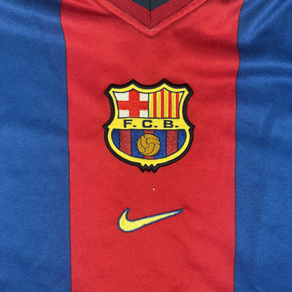 Close-up of Barcelona 1998/1999 home football shirt, size Medium