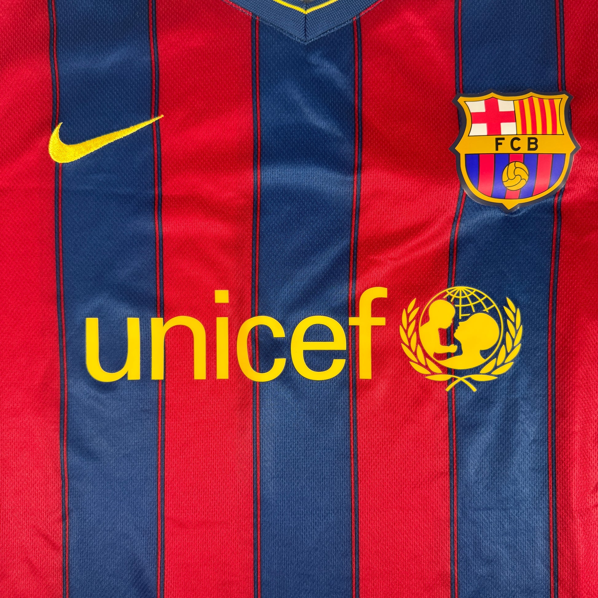 Barcelona 2009/2010 Home Basic Football Shirt Large – Football Shirt Kingdom