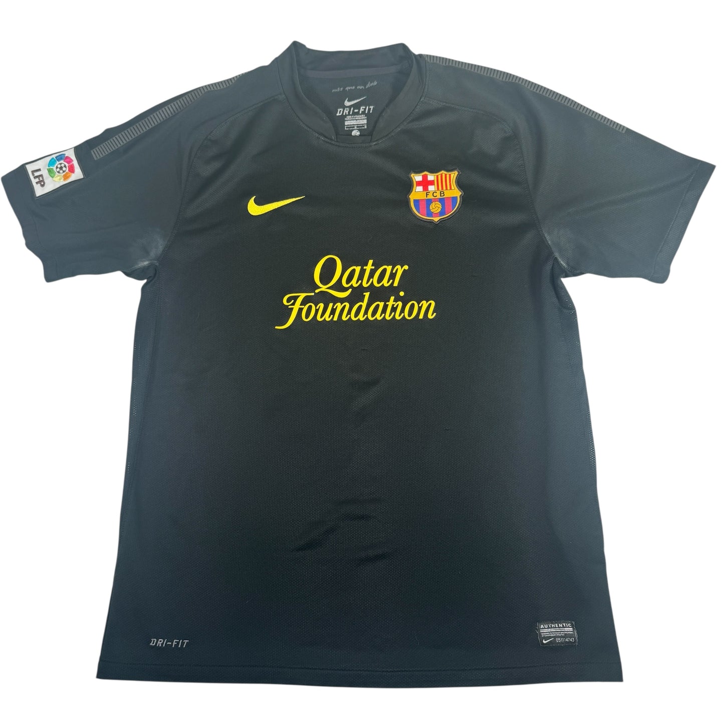Barcelona 2011/2012 Away Football Shirt Large – Football Shirt Kingdom