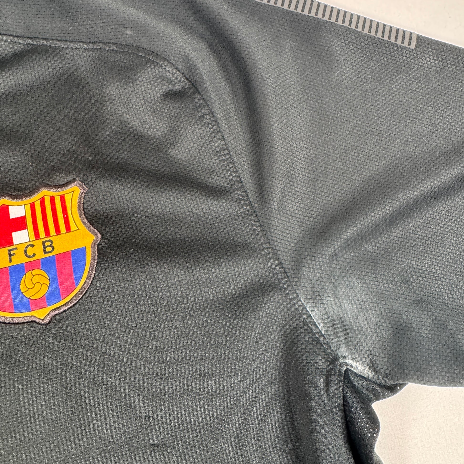Barcelona 2011/2012 Away Football Shirt Large – Football Shirt Kingdom