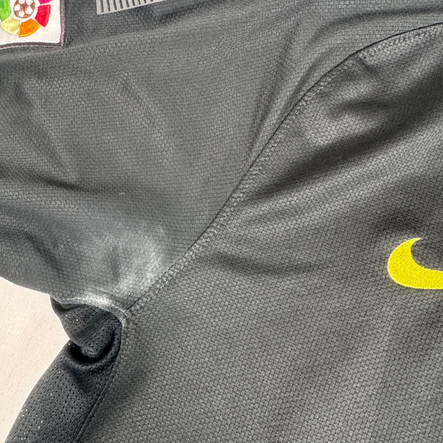 Barcelona 2011/2012 Away Football Shirt Large – Football Shirt Kingdom