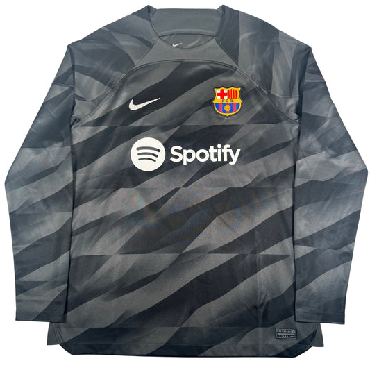 Front of Barcelona 2023/2024 goalkeeper football shirt, size Large