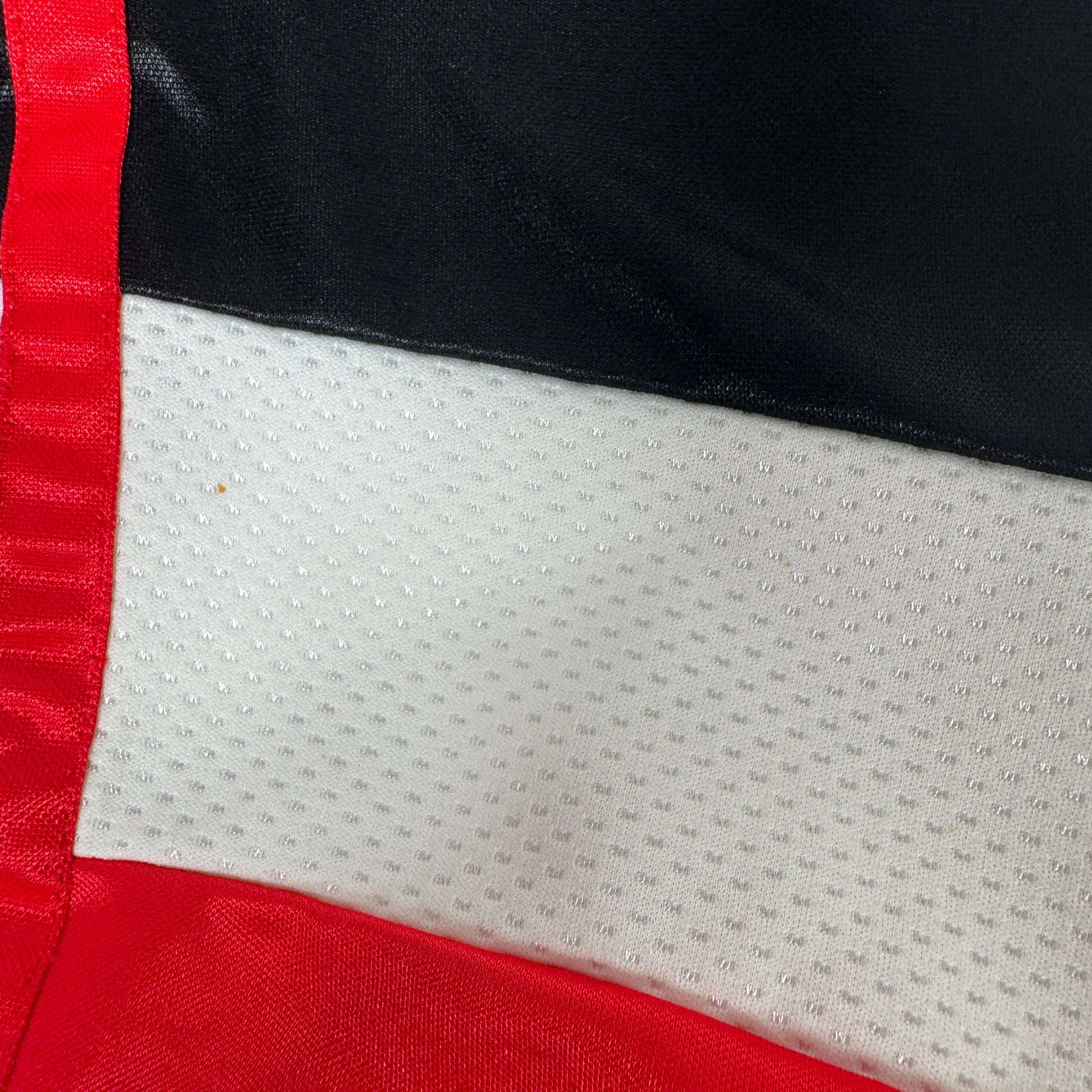 Barnsley FC 1999/2000 Away Millennium Football Shirt Small – Football Shirt Kingdom