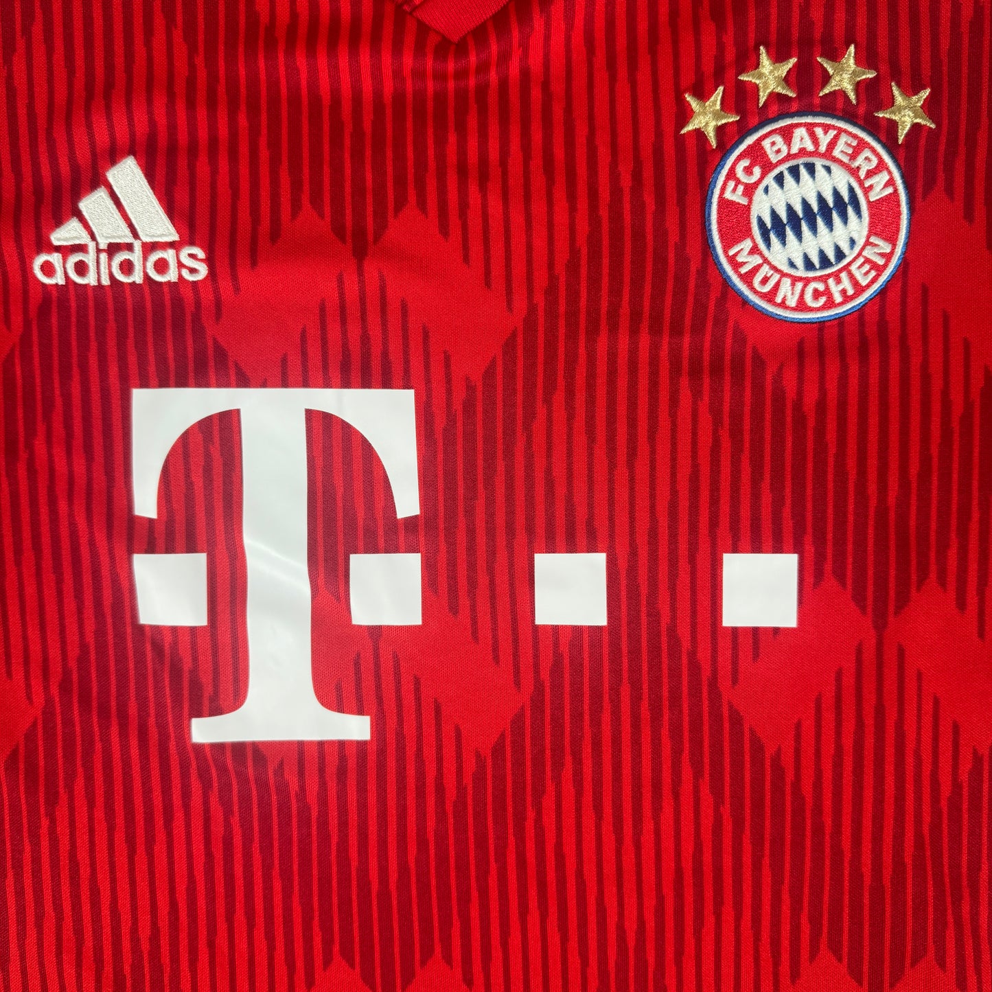 Bayern Munich 2018/2019 Home Football Shirt Large – Football Shirt Kingdom