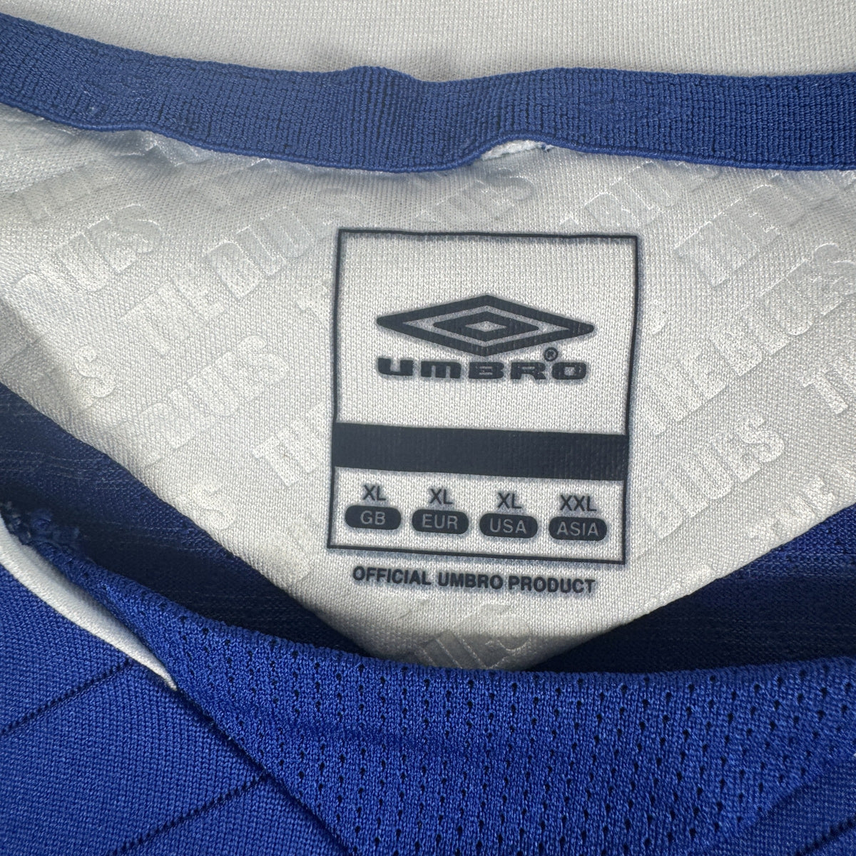 Size label inside Birmingham City 2008/2009 home football shirt, size XL