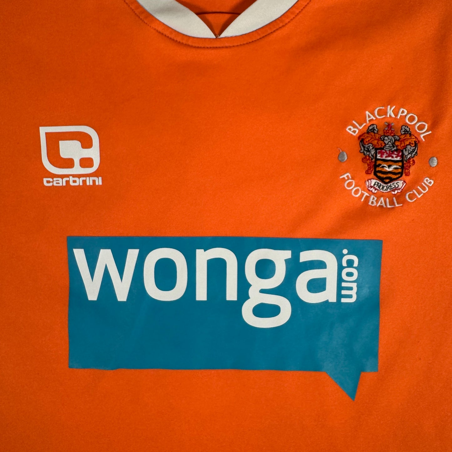 ADAM 26 Blackpool 2010/2011 Home Football Shirt XL – Football Shirt Kingdom