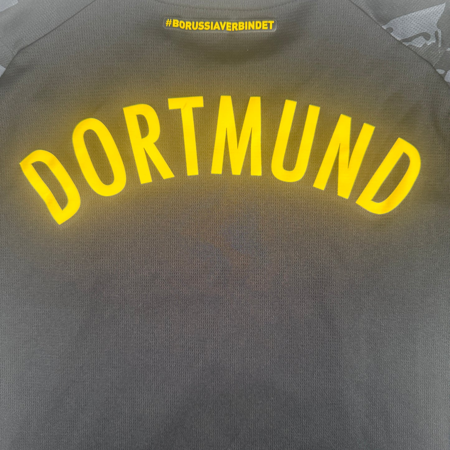 Borussia Dortmund 2023/2024 Away Football Shirt Small – Football Shirt Kingdom