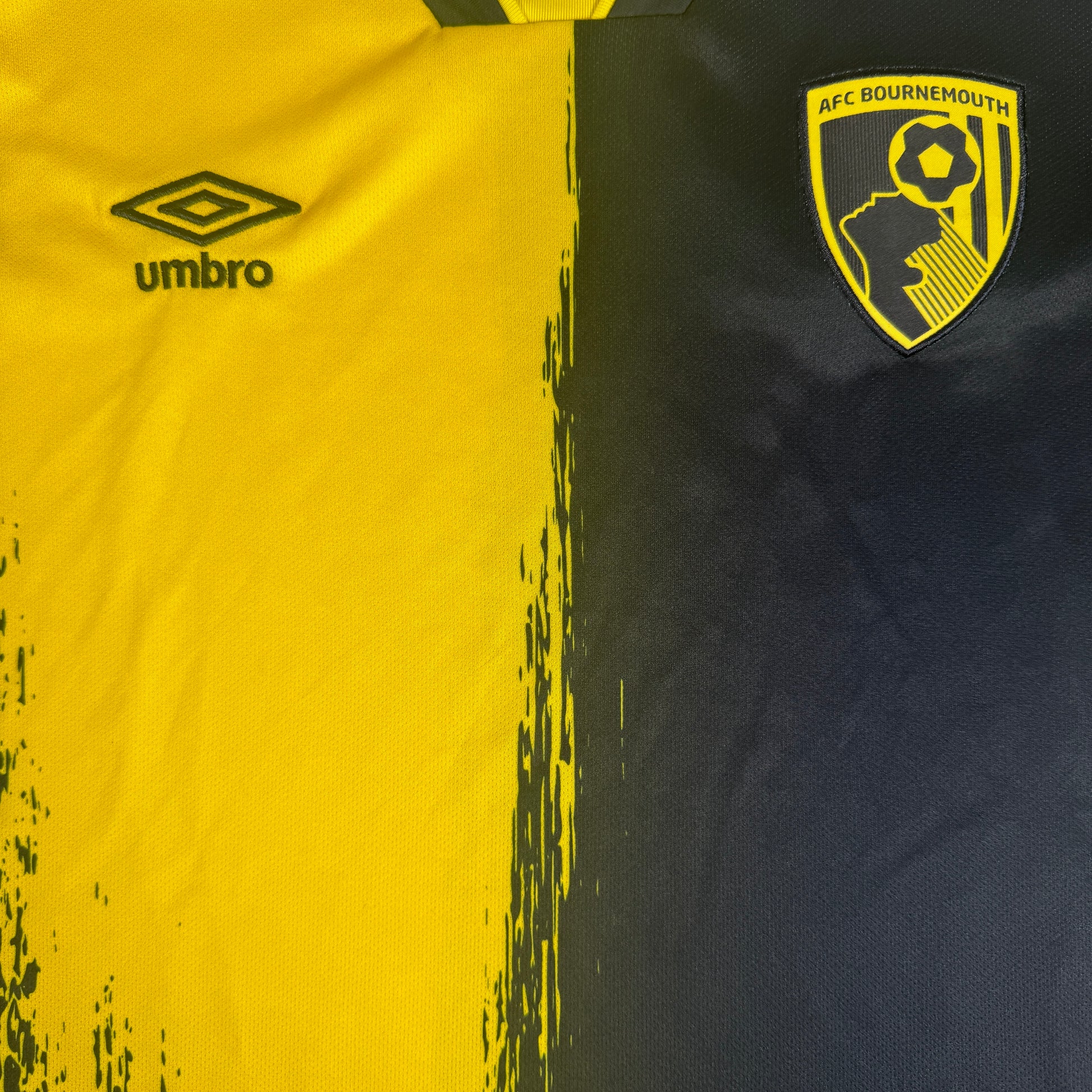 AFC Bournemouth 2023/2024 Sponsorless Third Football Shirt Medium – Football Shirt Kingdom