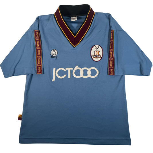 Front of Bradford City 1997/1998 away football shirt, size Large