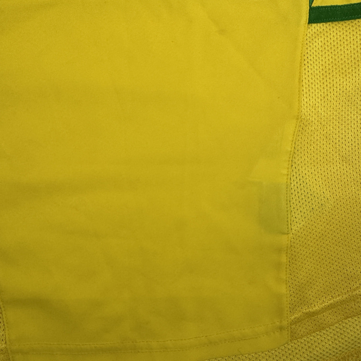 Brazil 2002/2003/2004 Home Football Shirt Medium