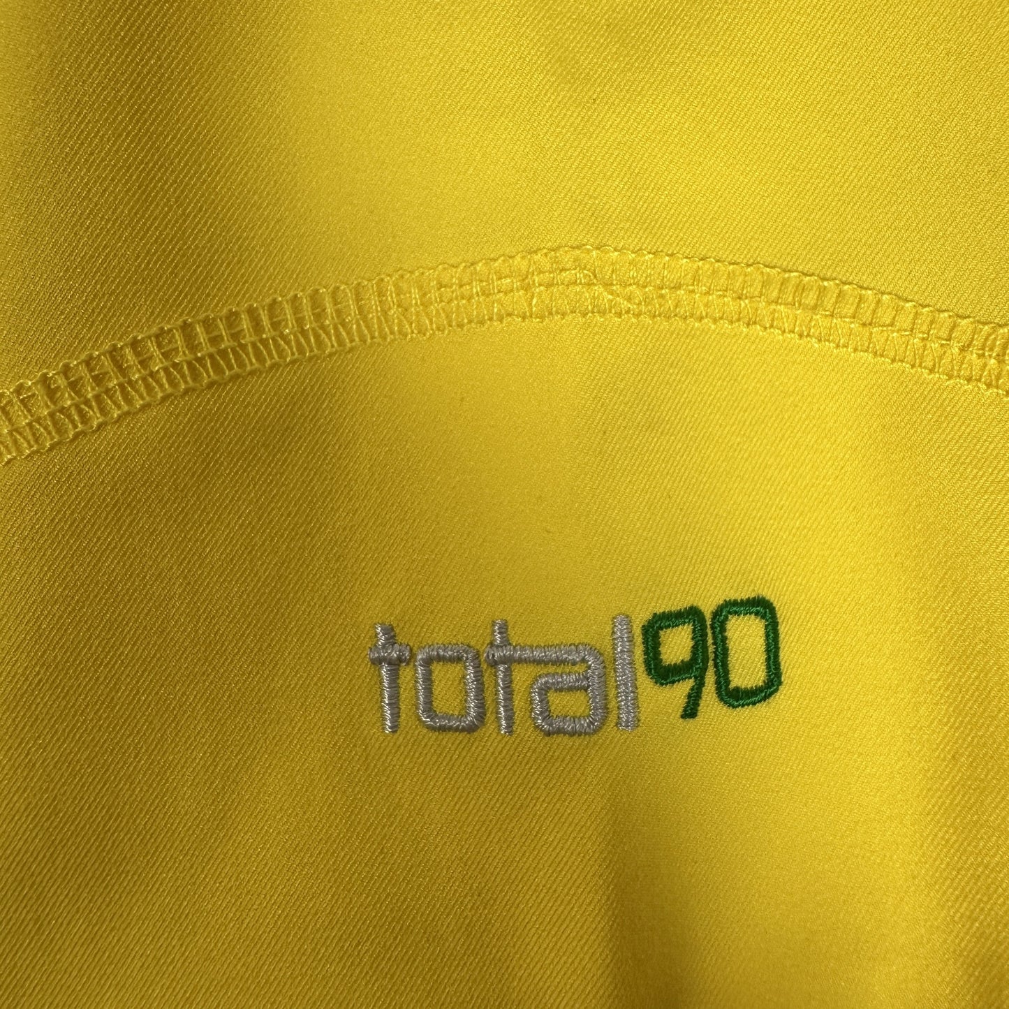 Brazil 2004/2005/2006 Training Football Shirt Large BNWT