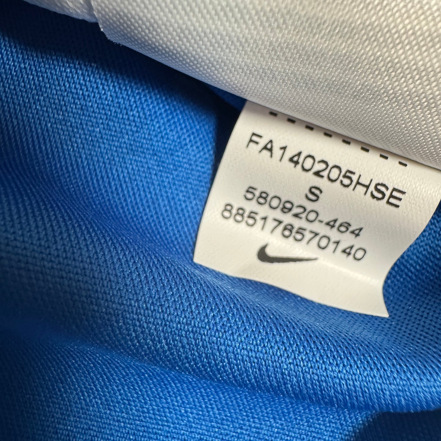 Brighton & Hove Albion 2014/2015/2016 Home Long Sleeve Football Shirt Small – Football Shirt Kingdom