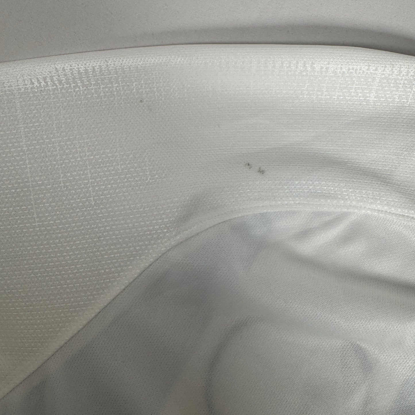 Brighton & Hove Albion 2018/2019 Home Football Shirt Medium – Football Shirt Kingdom