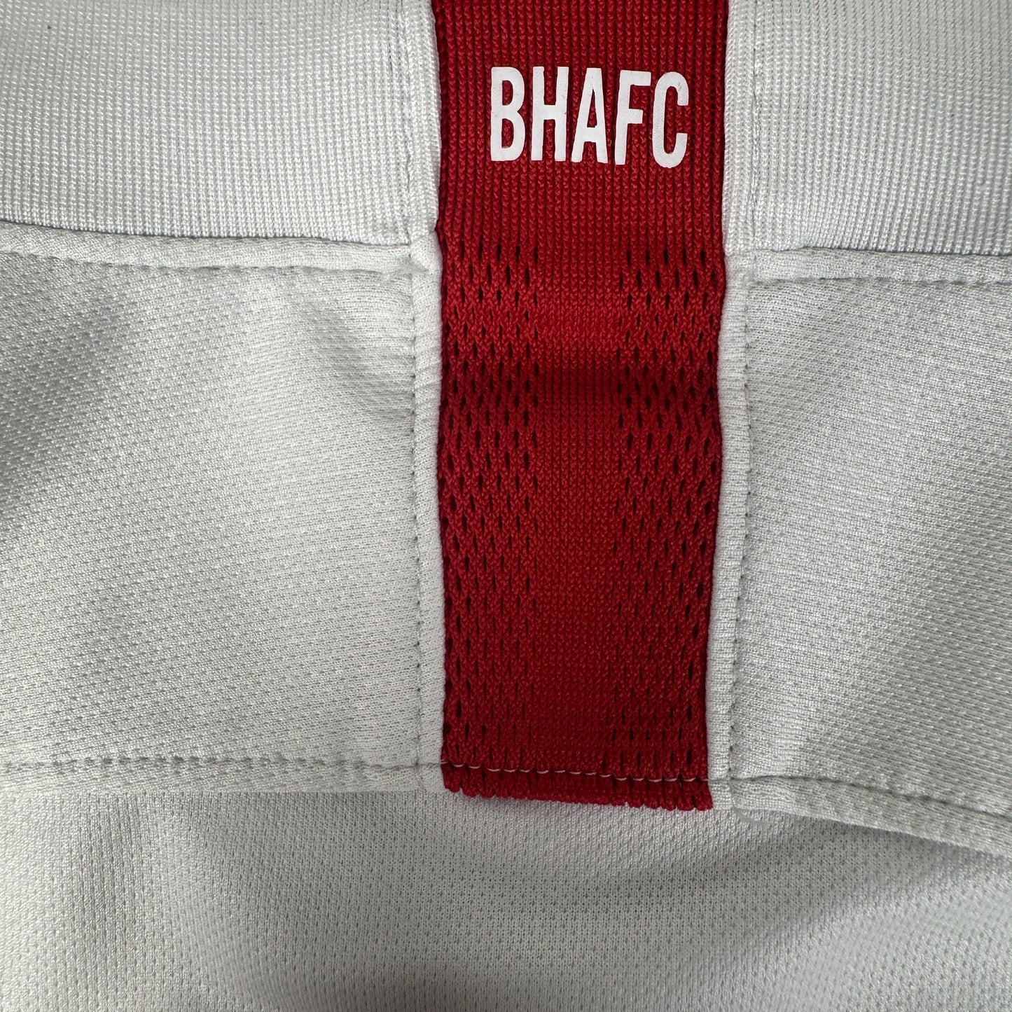 Brighton & Hove Albion 2016/2017 Home Football Shirt Small