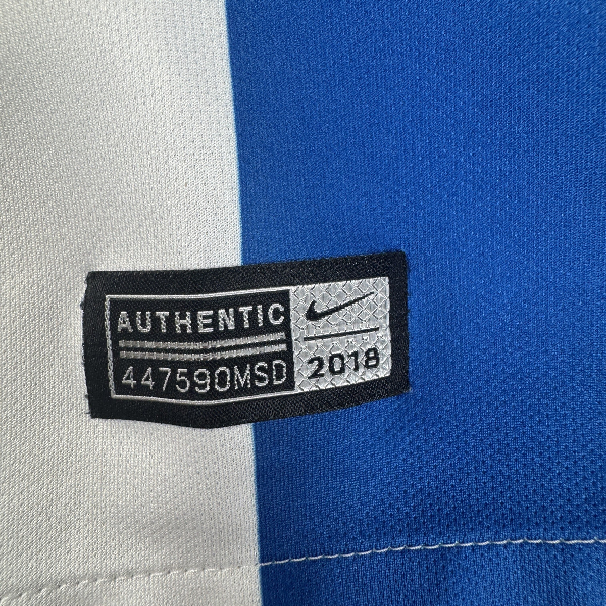 Brighton & Hove Albion 2016/2017 Home Football Shirt Small