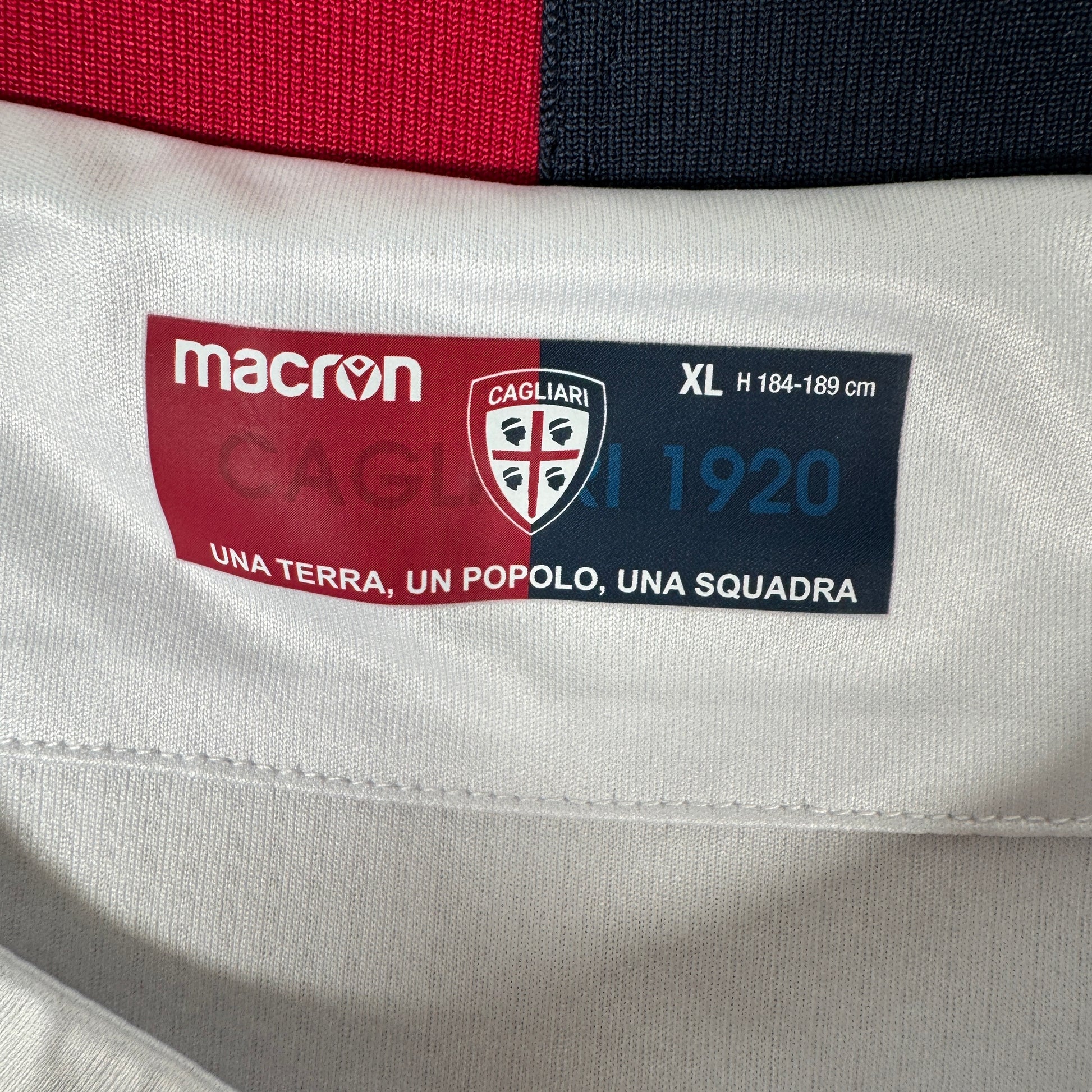 Cagliari 2019/2020 Away Football Shirt XL – Football Shirt Kingdom