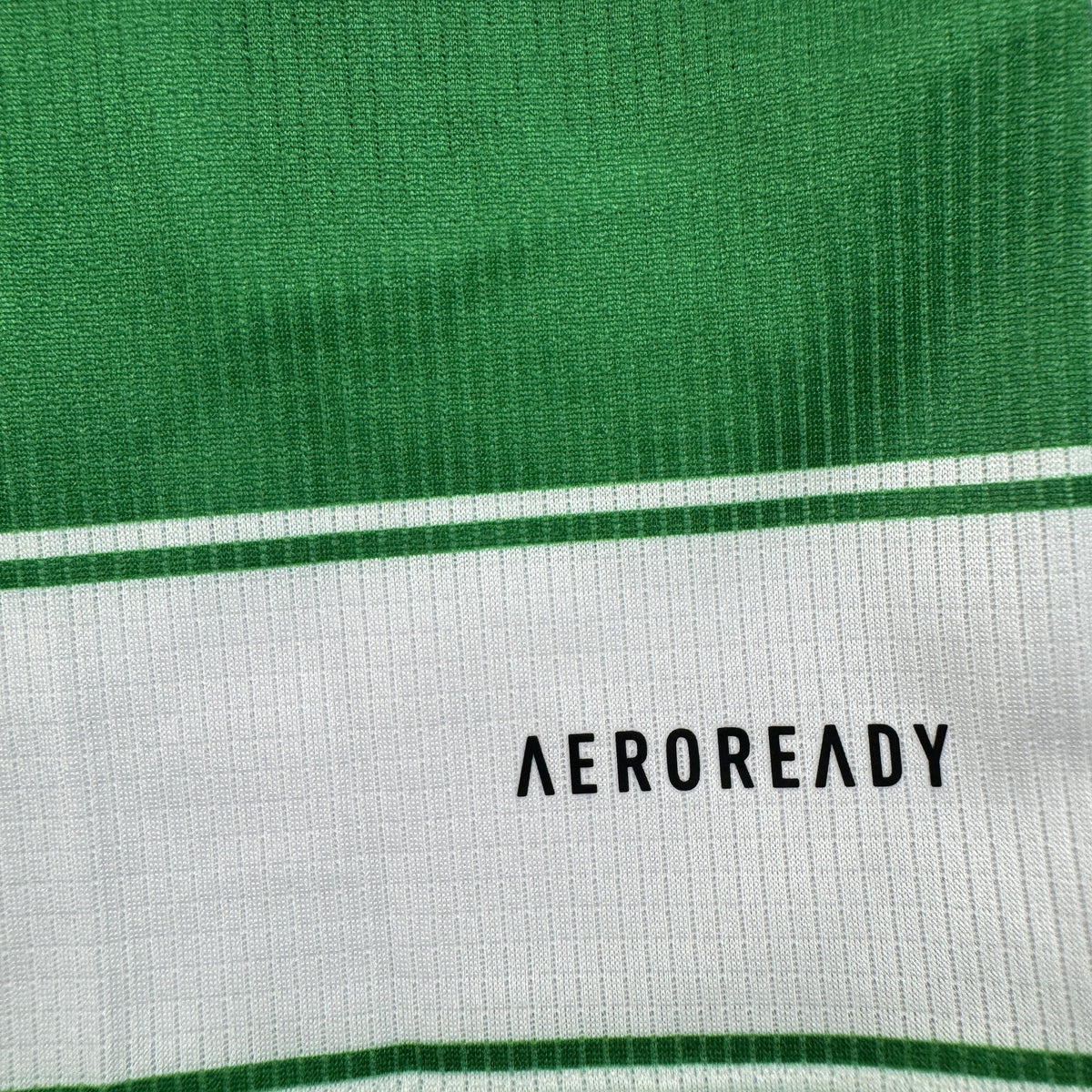 Celtic 2021/2022 home football shirt, size Medium