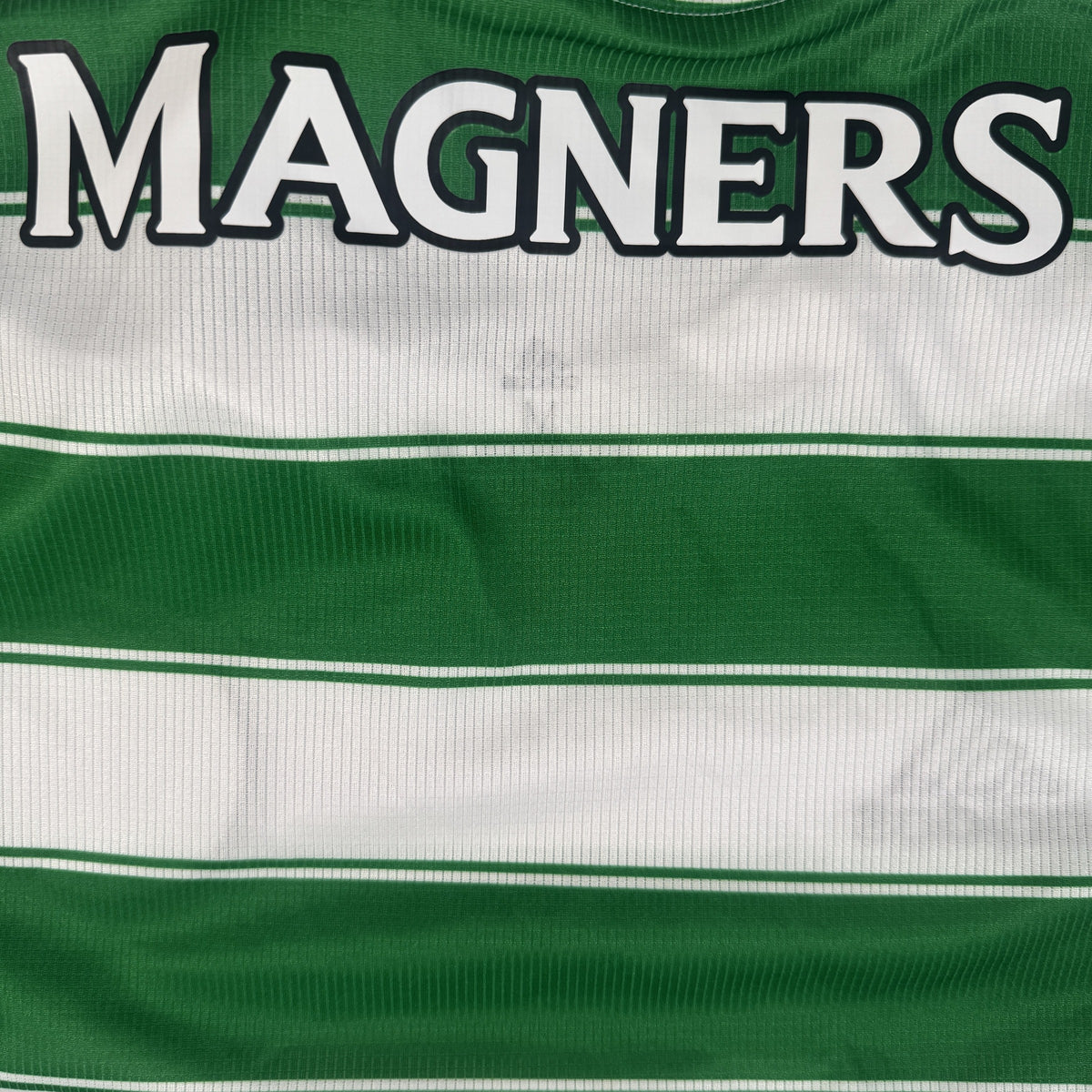 Celtic 2021/2022 home football shirt, size Medium
