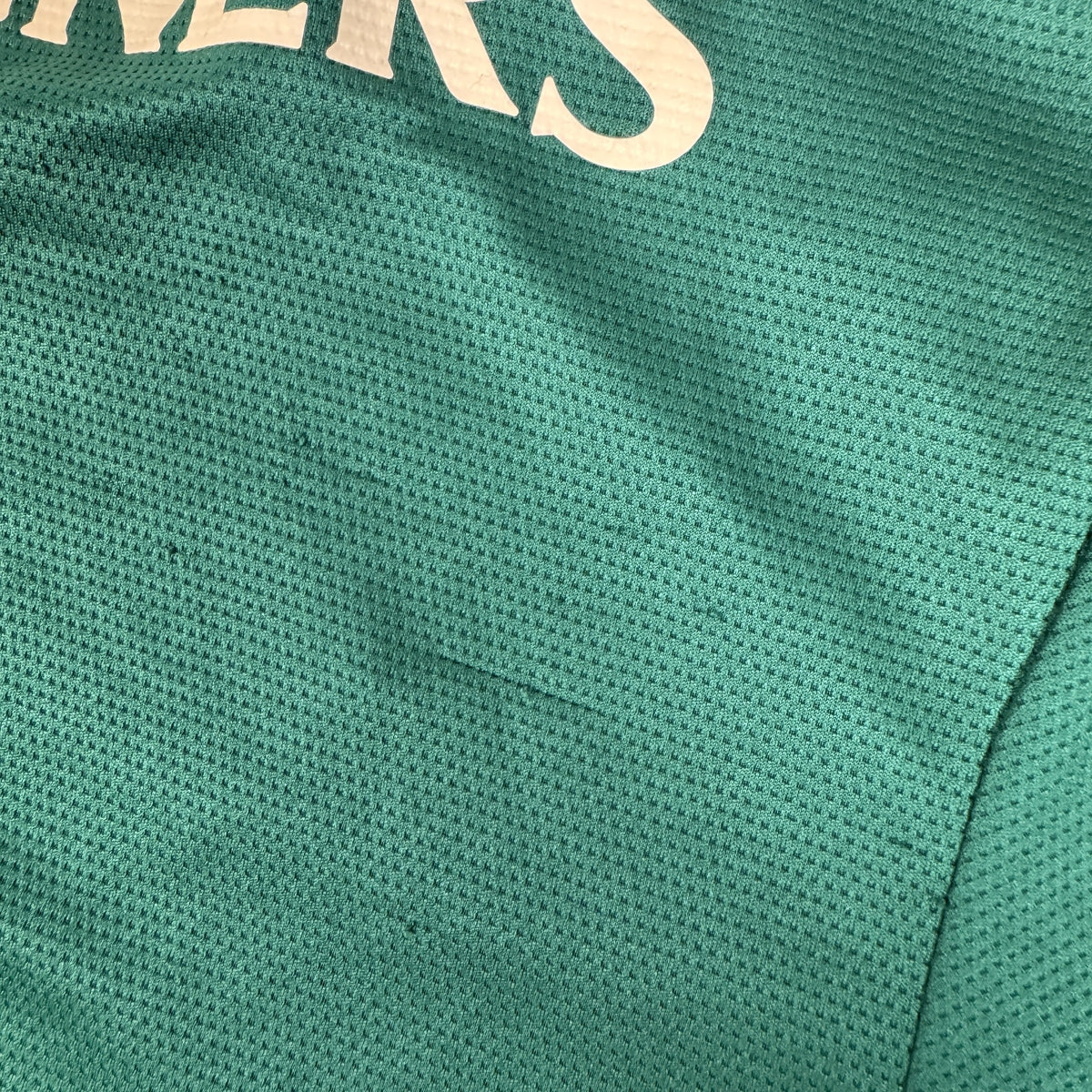 Celtic 2021/2022 away football shirt, size Small