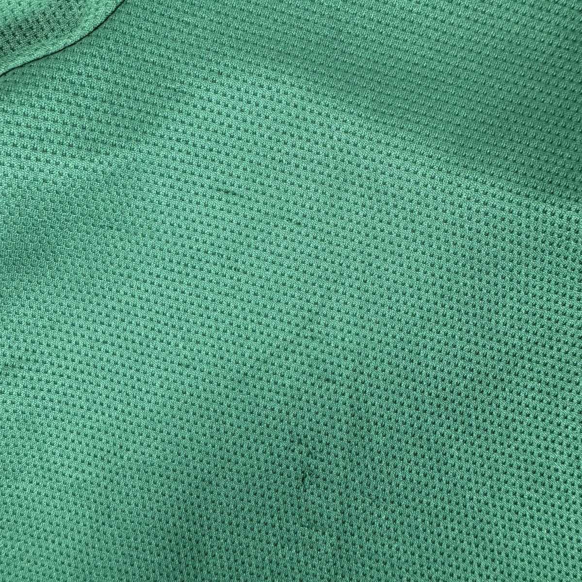 Celtic 2021/2022 away football shirt, size Small