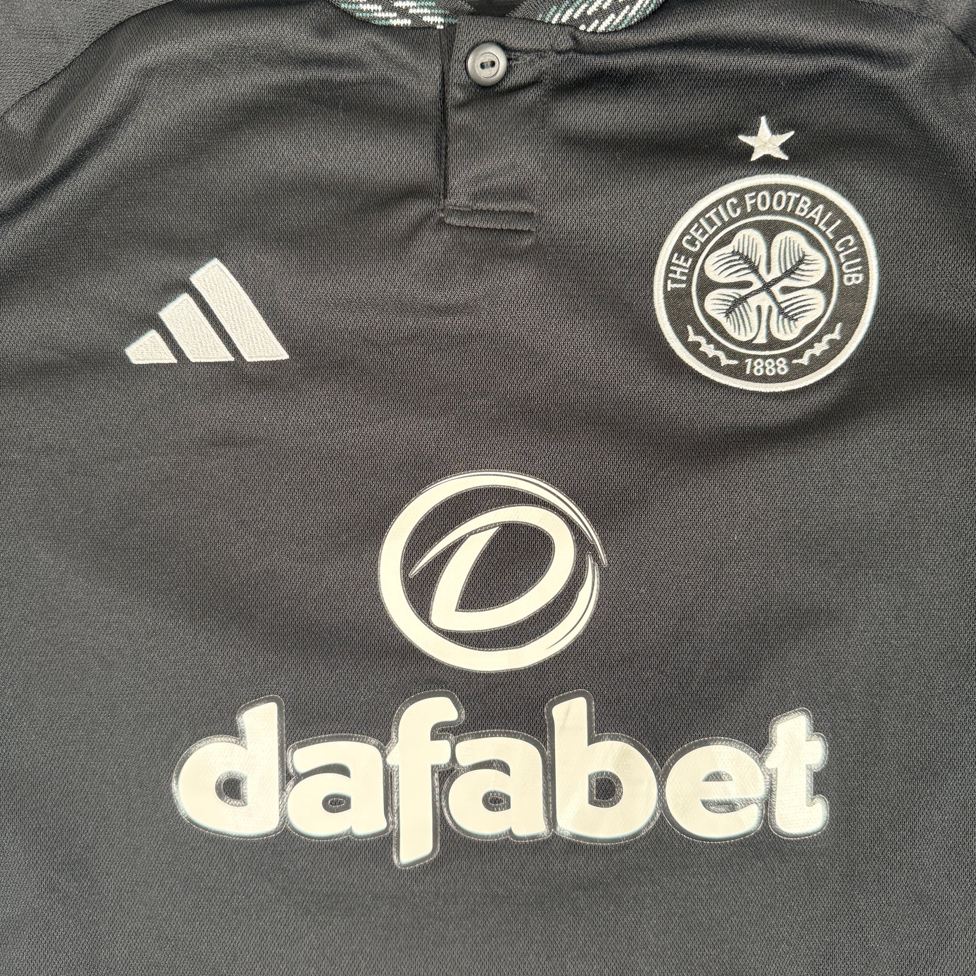 Celtic 2023/2024 Away Football Shirt Small – Football Shirt Kingdom