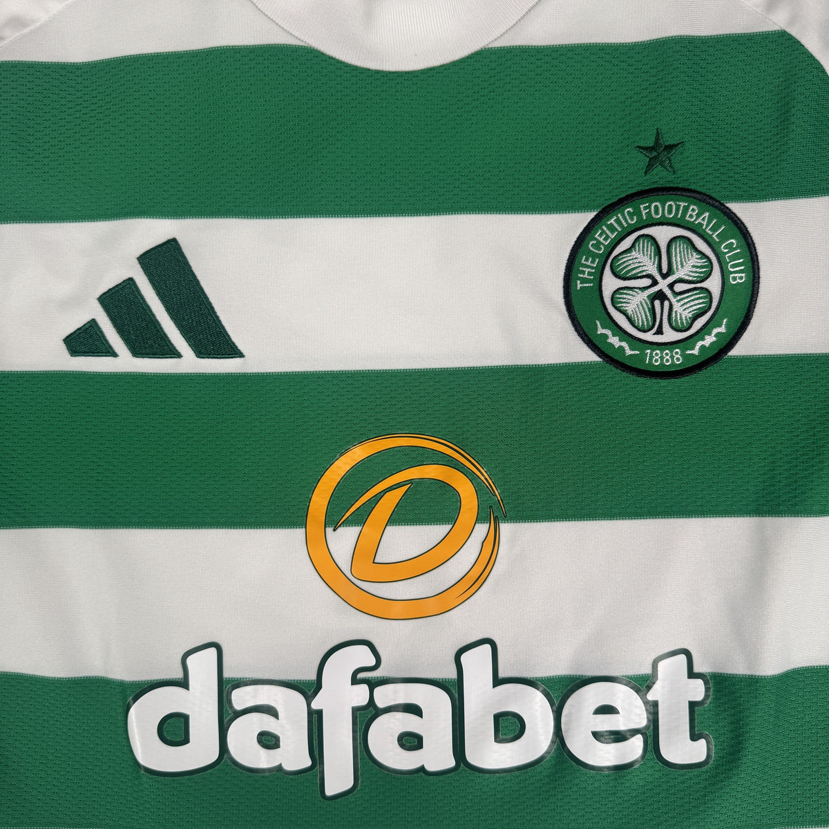 Celtic 2024/2025 Home Football Shirt Medium