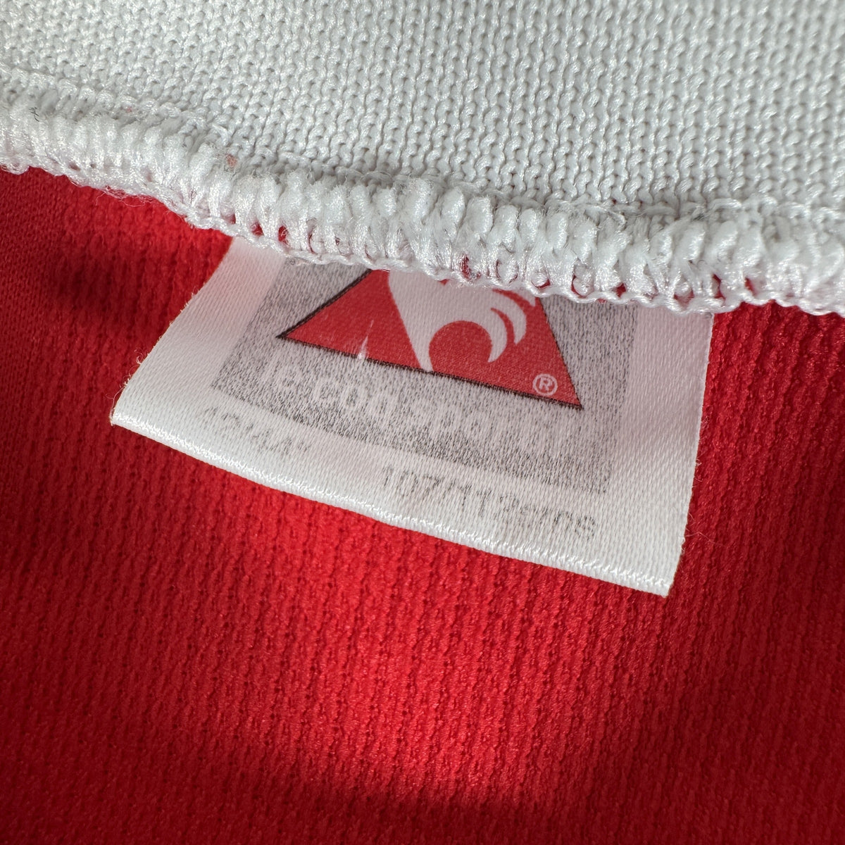 Size label inside Charlton Athletic 1998/1999/2000 home football shirt, size Large