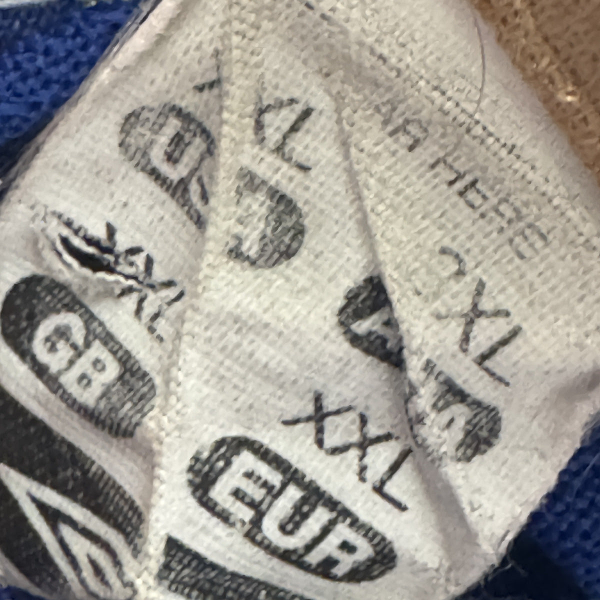 Size label inside Chelsea 2005/2006 home football shirt, size XXL