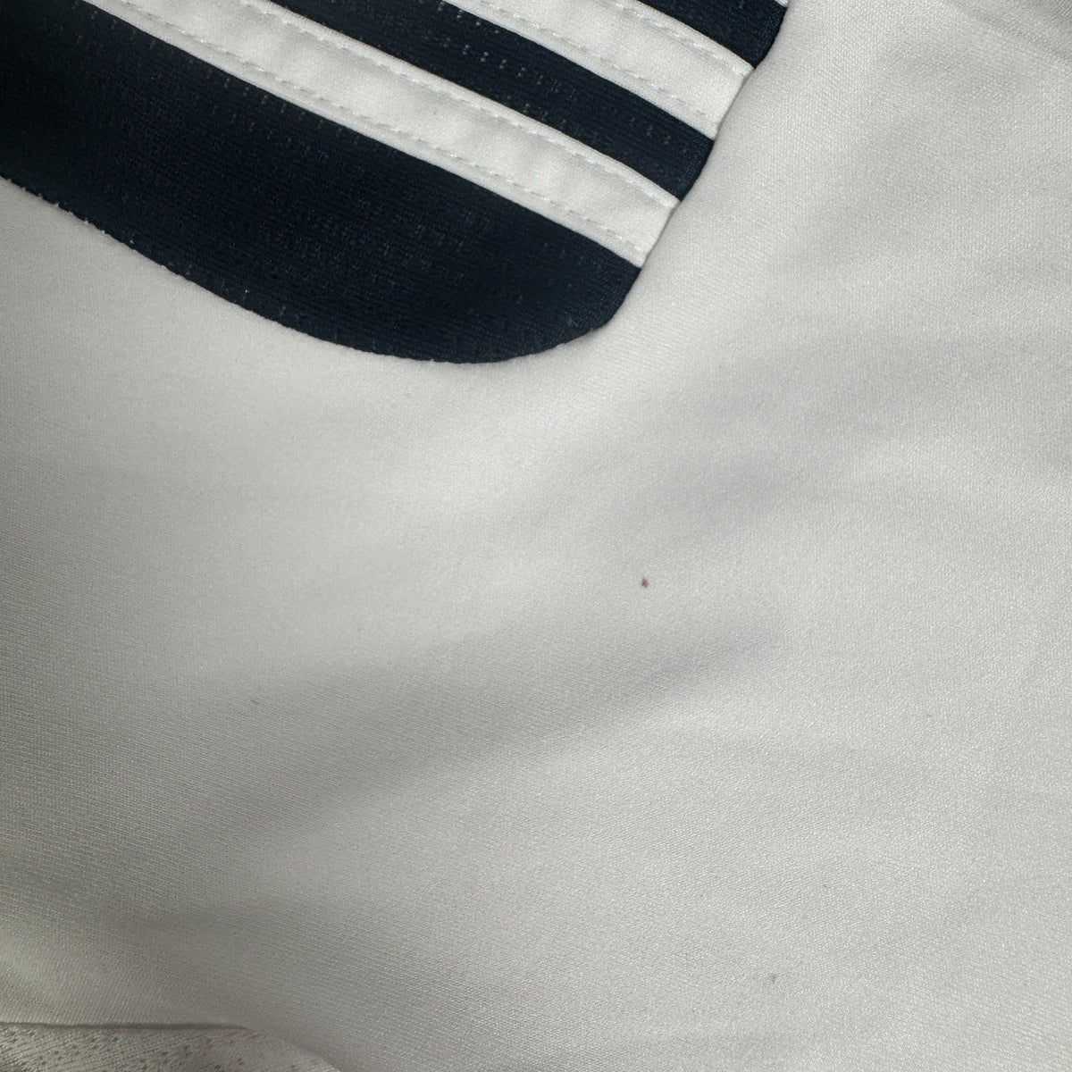Chelsea 2011/2012 Third Football Shirt Large