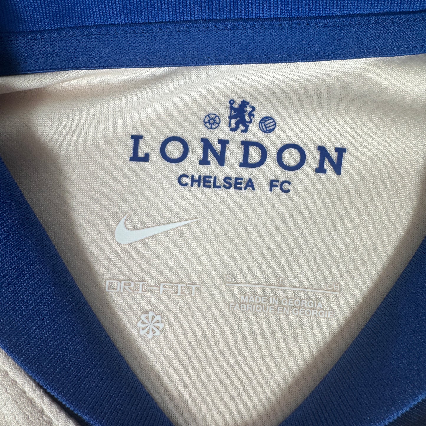 Chelsea 2024/2025 Away Football Shirt Small – Football Shirt Kingdom